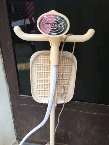 ម៉ាស៊ីន អ៊ុតខោអាវ ចំហាយទឹក