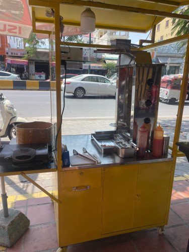 ទូនឹងម៉ាសុីនអាំងសាច់នំបុង័ទួគី