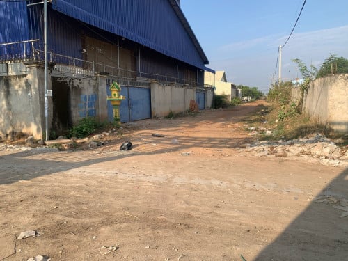 ឃ្លាំងកែង ជិតខុនដូ សែនសុខ