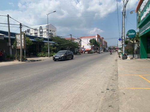 ដីលក់ផ្លូវ សឡា ផ្លូវមុខក្រោយ