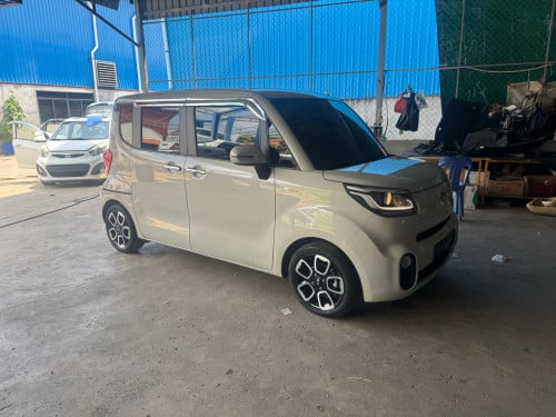 ជាប្រភេទឡានហ្វូលអប់សិនពេញ ទេីបនិងបេីកទូរ តំលៃចចារបាន