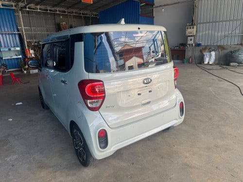 ជាប្រភេទឡានហ្វូលអប់សិនពេញ ទេីបនិងបេីកទូរ តំលៃចចារបាន