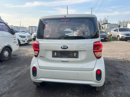 ជាប្រភេទឡានហ្វូលអប់សិនពេញ ទេីបនិងបេីកទូរ តំលៃចចារបាន