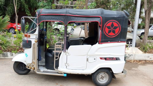 កង់បីលក់