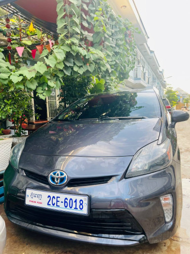 សេវាកម្ម ឡានជួល | DK Car Rental | Toyota Prius 013