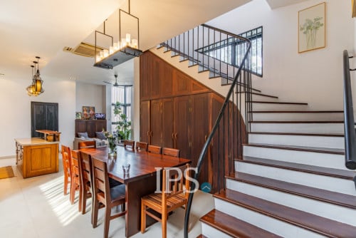 #FORSALE 11-Bedroom Building🍃✨-📍Teuk Thla, Phnom Penh