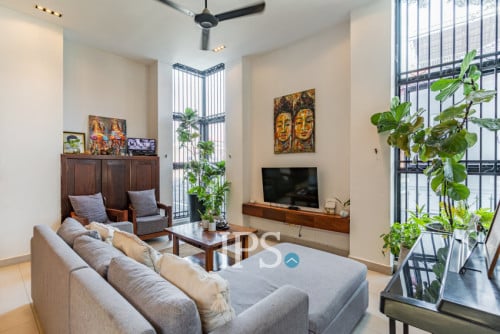 #FORSALE 11-Bedroom Building🍃✨-📍Teuk Thla, Phnom Penh
