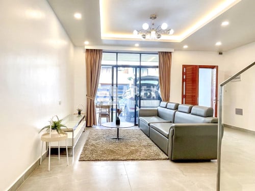វីឡា សម្រាប់ជួល |Link Villa For Rent at the woodland 60M