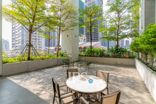 ❗️#URGENTSALE❗️Luxury 2 Bedroom Condo🌇 - 📍Embassy Central, BKK 1, Phnom Penh