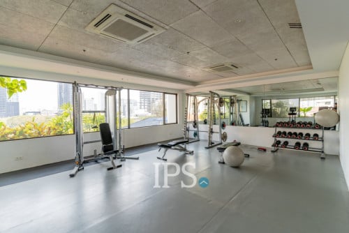 ❗️#URGENTSALE❗️Luxury 2 Bedroom Condo🌇 - 📍Embassy Central, BKK 1, Phnom Penh