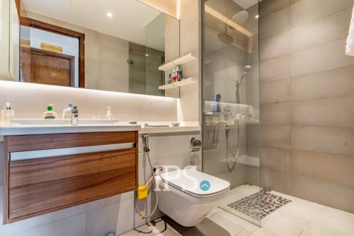 ❗️#URGENTSALE❗️Luxury 2 Bedroom Condo🌇 - 📍Embassy Central, BKK 1, Phnom Penh