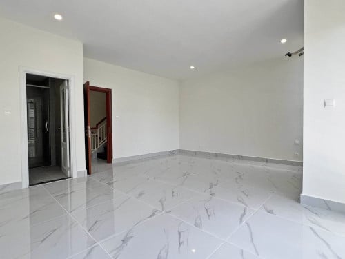 🏘 វីឡាភ្លោះ (Twin) ក្នុងបុរី ព្រីមលែន ត្រូវការលក់បន្ទាន់ខ្លាំង (កូដ: A01-000751)