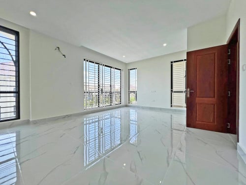🏘 វីឡាភ្លោះ (Twin) ក្នុងបុរី ព្រីមលែន ត្រូវការលក់បន្ទាន់ខ្លាំង (កូដ: A01-000751)