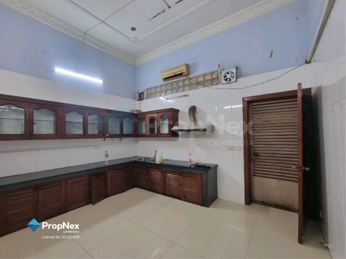 🏡 Villa for Rent – Toul Tompong