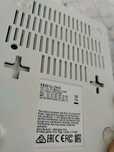 23$ Mikrotik RB 951 -UI