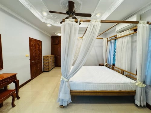 3 Bedroom Pool Villa for Rent in Borey Chamkarmorn