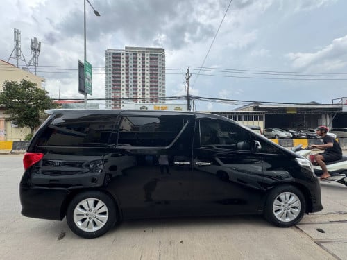Deluxe Car Fore Rent