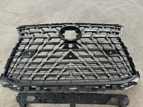 Front bumper Lexus kuro 2019