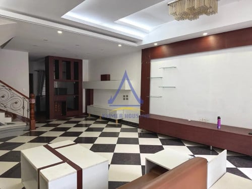 House 3 bedrooms for rent in Chrouy Changvar
