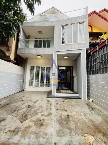 House 3 bedrooms for rent in Chrouy Changvar