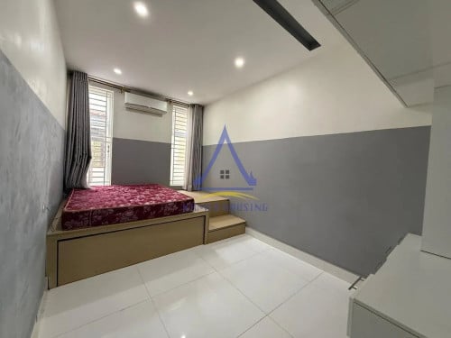 House 3 bedrooms for rent in Chrouy Changvar