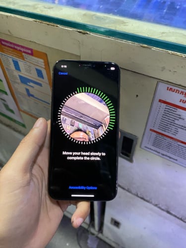 iPhone Xs 64G មានស្កេន​ អេក្រង់ហ្សុីន​