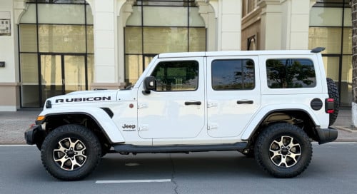Jeep Rubicon 021 full option ឡានក្រុមហ៊ុន ប្រើបាន 28000 km ថ្នាំអត់បាញ់