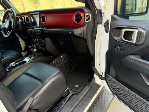 Jeep Rubicon 021 full option ឡានក្រុមហ៊ុន ប្រើបាន 28000 km ថ្នាំអត់បាញ់