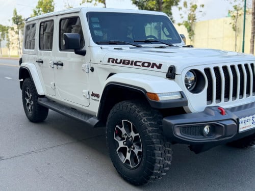 Jeep Rubicon 021 full option ឡានក្រុមហ៊ុន ប្រើបាន 28000 km ថ្នាំអត់បាញ់