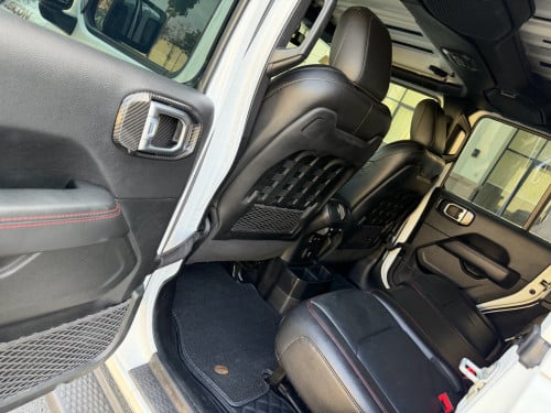 Jeep Rubicon 021 full option ឡានក្រុមហ៊ុន ប្រើបាន 28000 km ថ្នាំអត់បាញ់