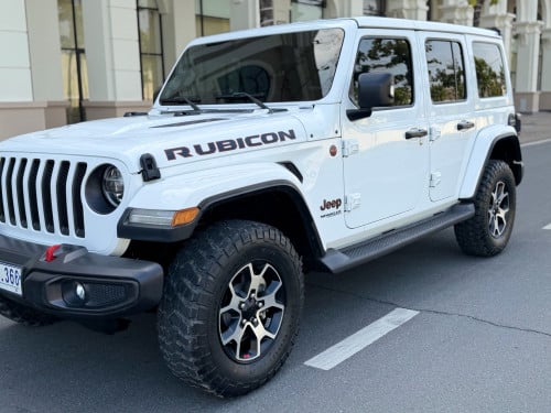 Jeep Rubicon 021 full option ឡានក្រុមហ៊ុន ប្រើបាន 28000 km ថ្នាំអត់បាញ់