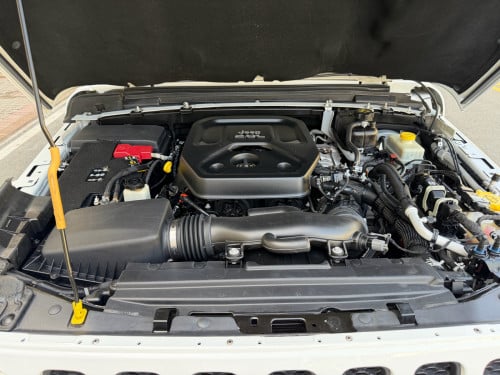 Jeep Rubicon 021 full option ឡានក្រុមហ៊ុន ប្រើបាន 28000 km ថ្នាំអត់បាញ់