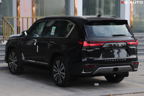 Lexus LX600 2025