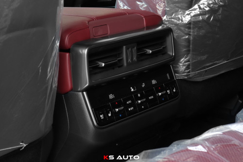 Lexus LX600 2025