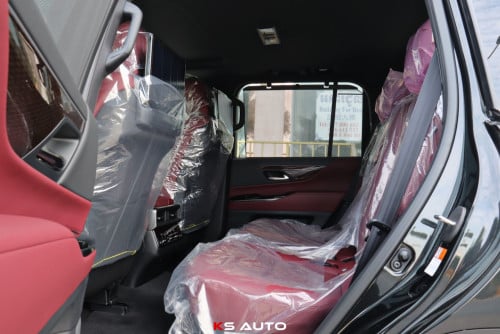 Lexus LX600 2025