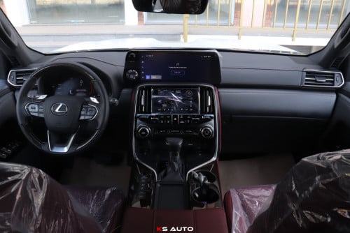 Lexus LX600 2025