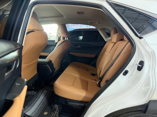 Lexus Nx200t 2016 ប៉ុង1 ឡើង F-Sport 2018 បាញ់ថ្ពាល់ឆ្វេង១