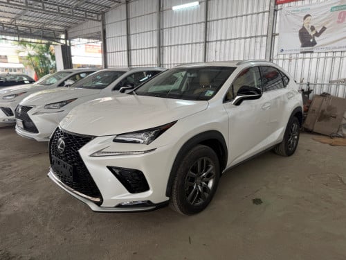 Lexus Nx200t 2016 ប៉ុង1 ឡើង F-Sport 2018 បាញ់ថ្ពាល់ឆ្វេង១