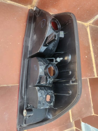 Nissan frontier tail light(left)