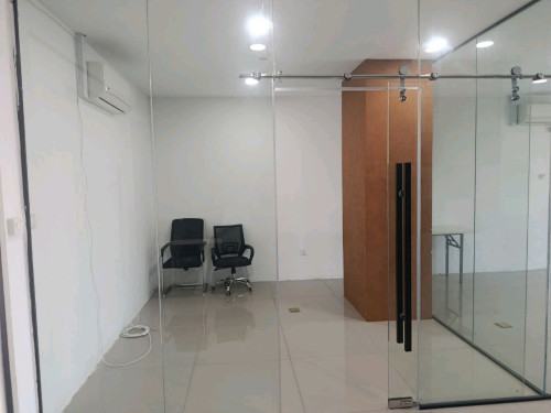 Office $700/month with furniture for lease in Toul Kork