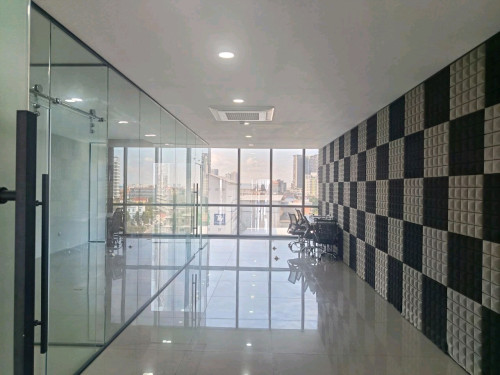 Office $700/month with furniture for lease in Toul Kork