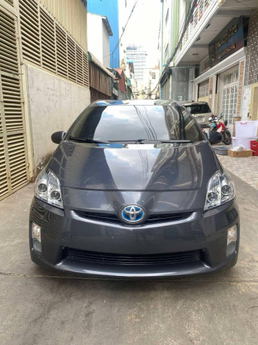 PRIUS 2010  FOR RENT 租一辆车