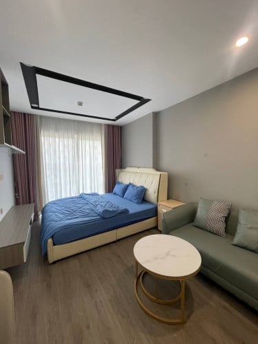 Studio 300$