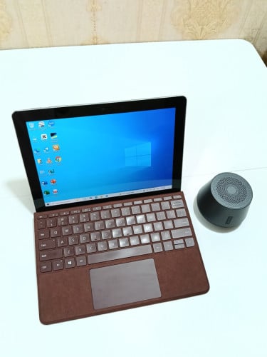 Surface Go មួយទឹក