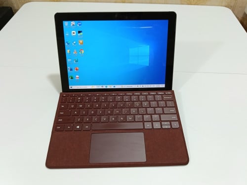 Surface Go មួយទឹក