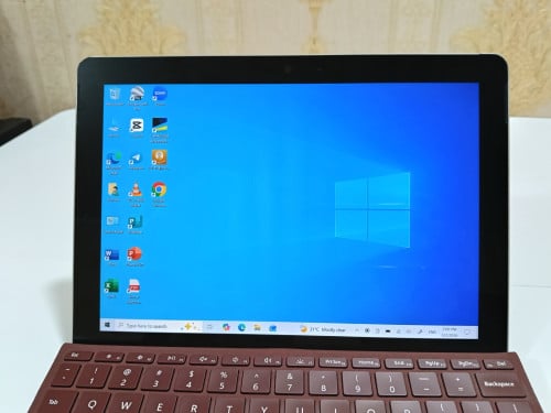 Surface Go មួយទឹក