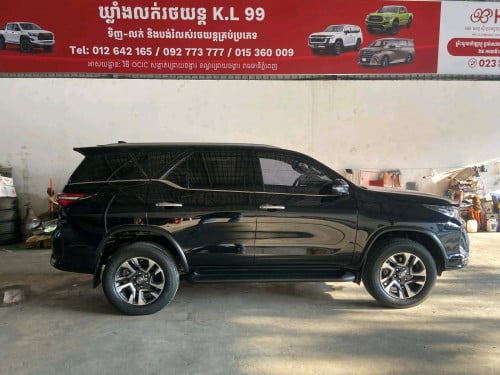 Toyota Fortuner 2023 ( Legender  )