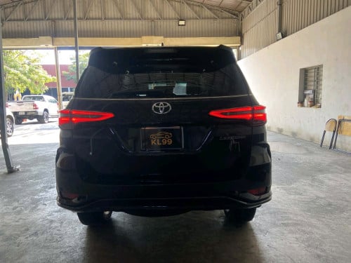 Toyota Fortuner 2023 ( Legender  )
