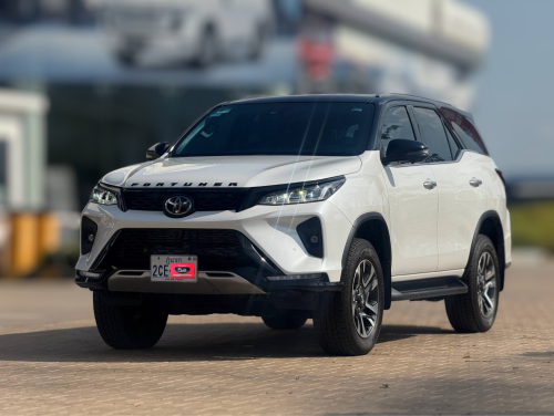 TOYOTA FORTUNER LEGENDER 2025