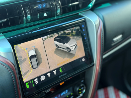 TOYOTA FORTUNER LEGENDER 2025
